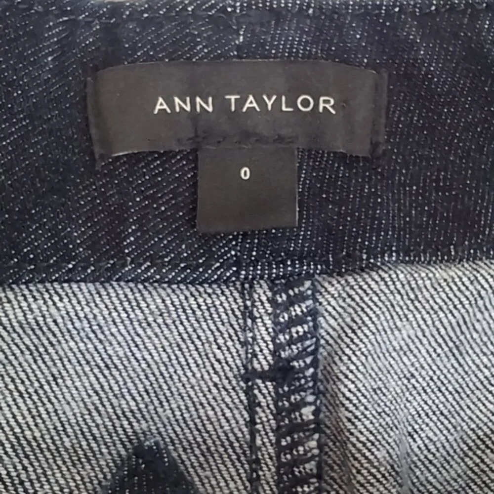 Ann Taylor Wide Leg Denim Trousers Cropped Belted Jeans Womens Size 0